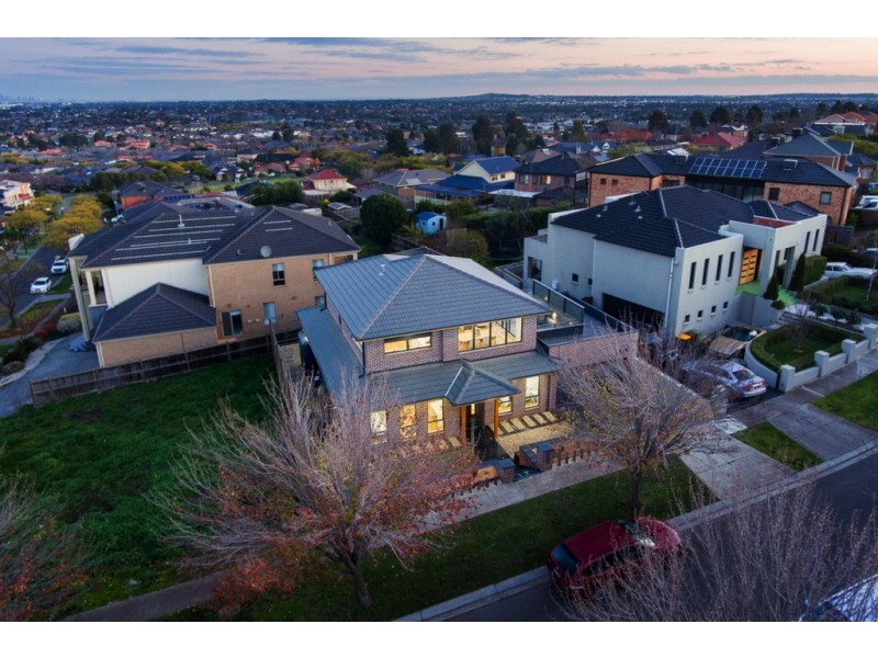 13 Excelsior Heights, Craigieburn VIC 3064