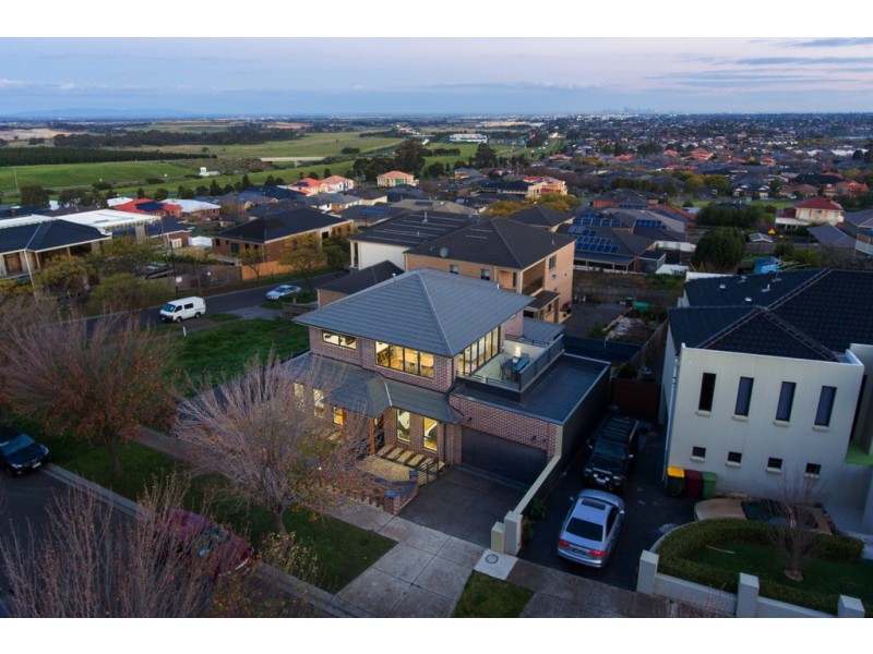 13 Excelsior Heights, Craigieburn VIC 3064