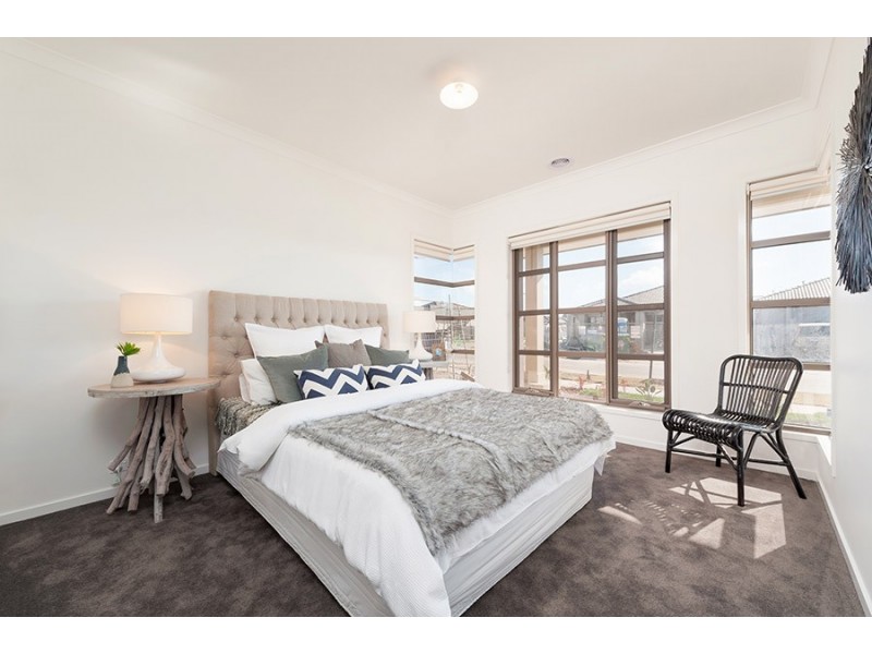 49 Peppertree Parade, Craigieburn VIC 3064