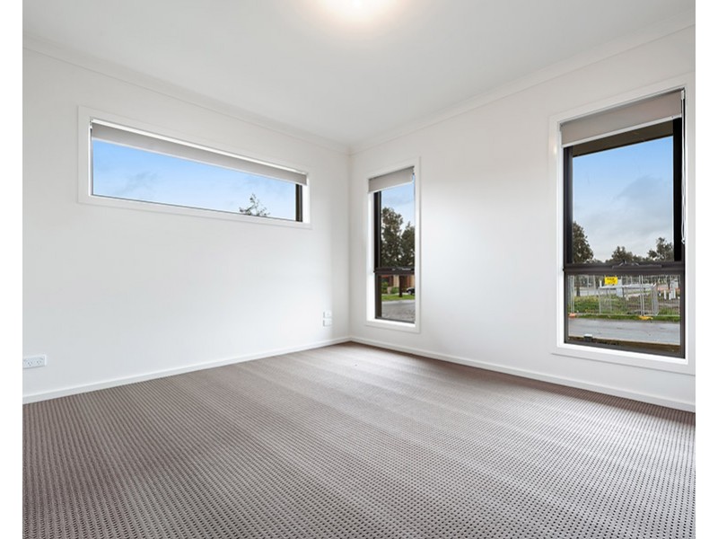 2 Clendon Way, Craigieburn VIC 3064