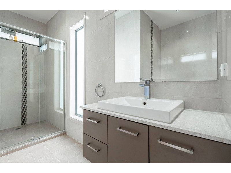 28 Falkland Road, Craigieburn VIC 3064