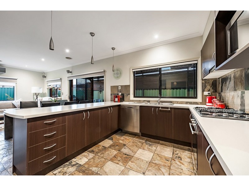 110 Malcolm Creek Parade, Craigieburn VIC 3064