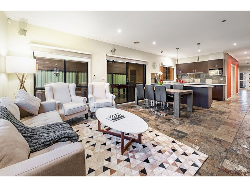 110 Malcolm Creek Parade, Craigieburn VIC 3064