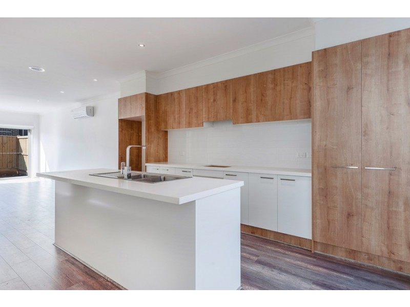 664 Grand Boulevard, Mickleham VIC 3064