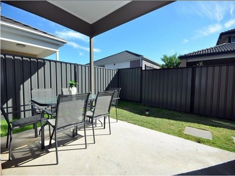 17 Kirkstead Grove, Craigieburn VIC 3064