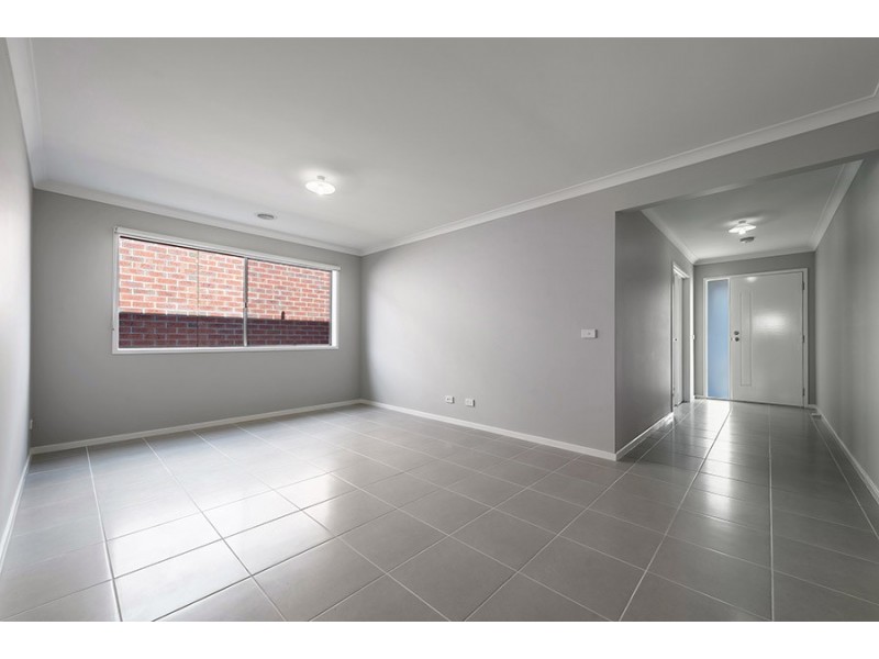 26 Loudon Circuit, Craigieburn VIC 3064