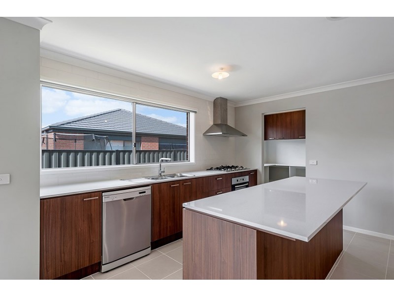 26 Loudon Circuit, Craigieburn VIC 3064