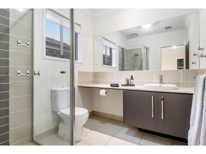 31 Versant Drive, Craigieburn VIC 3064