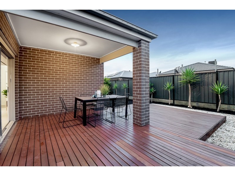 31 Versant Drive, Craigieburn VIC 3064