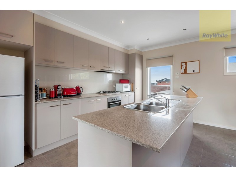 6A Centennial Park Drive, Craigieburn VIC 3064