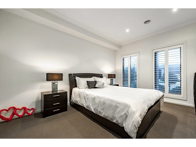 11 Hennessy Street, Craigieburn VIC 3064