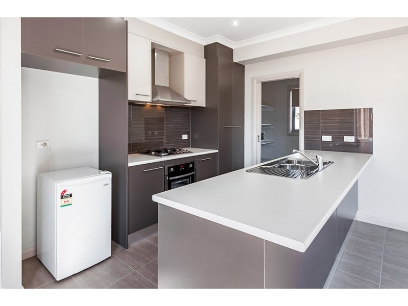1/11 Lubeck Court, Meadow Heights VIC 3048