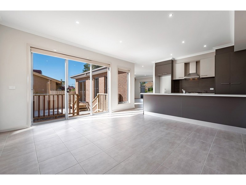 1/11 Lubeck Court, Meadow Heights VIC 3048