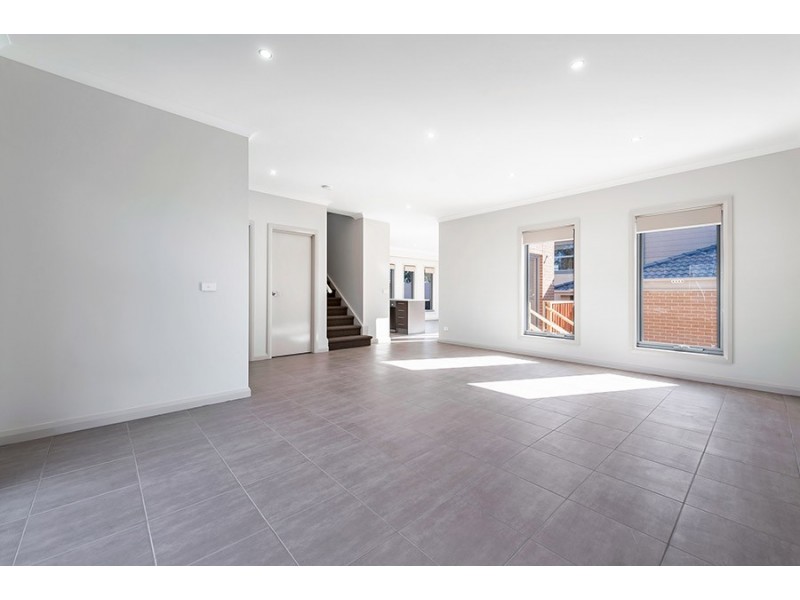 1/11 Lubeck Court, Meadow Heights VIC 3048