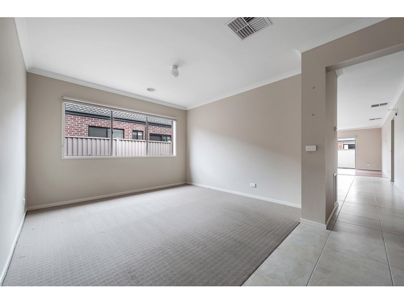 5 William Hovell Pass, Craigieburn VIC 3064