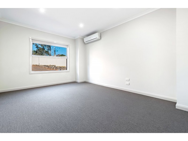 2/11 Lubeck Court, Meadow Heights VIC 3048
