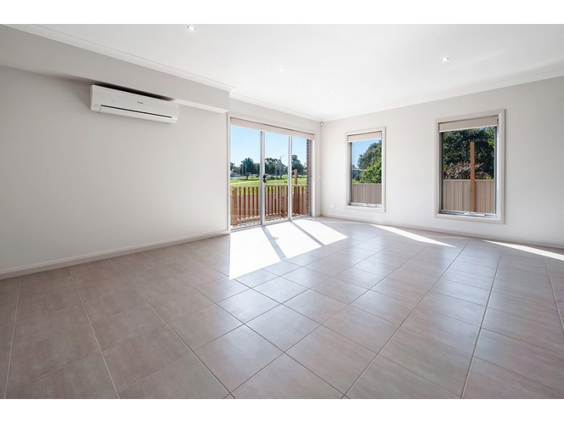 3/11 Lubeck Court, Meadow Heights VIC 3048