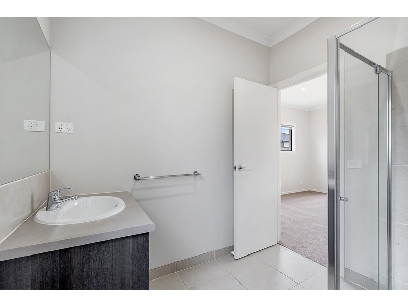 55 Primrose Crescent, Mickleham VIC 3064