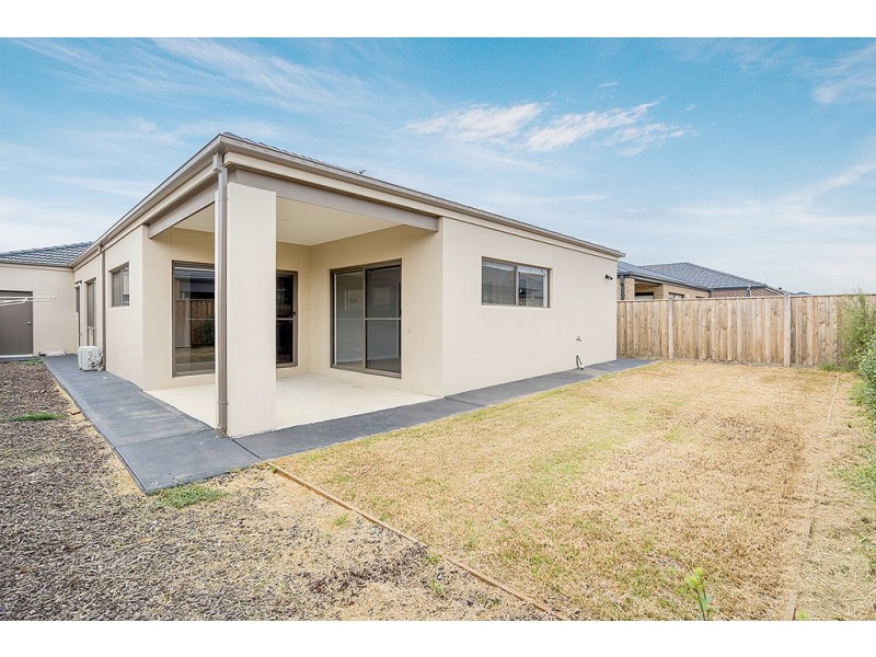 55 Primrose Crescent, Mickleham VIC 3064