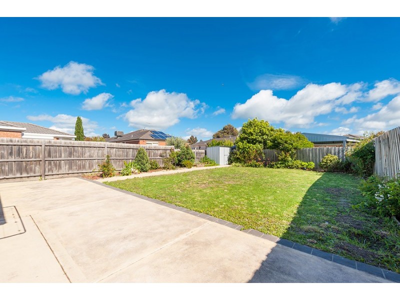 5 Shannon Grove, Roxburgh Park VIC 3064