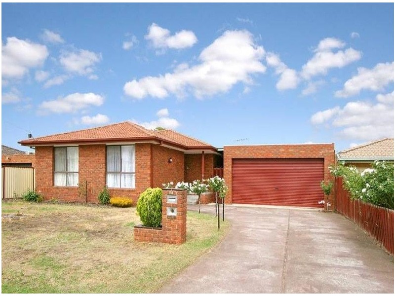 54 Rokeby Crescent, Craigieburn VIC 3064