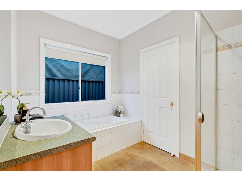 16 Goulburn Way, Craigieburn VIC 3064