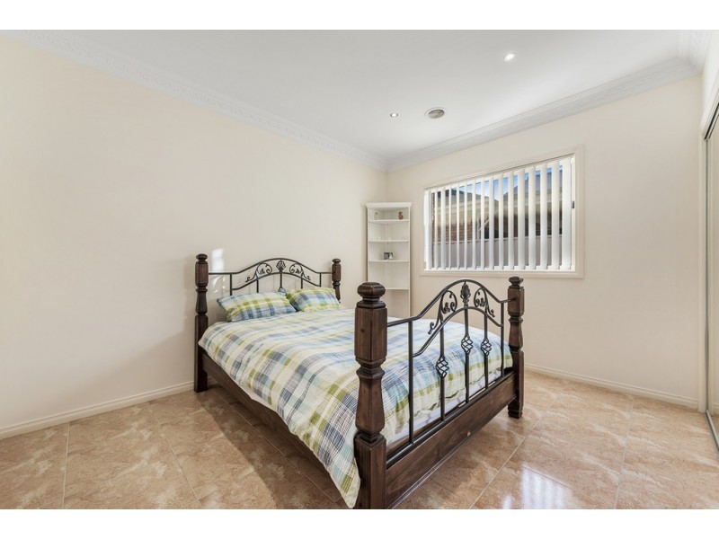 12 Pine Valley Rise, Craigieburn VIC 3064