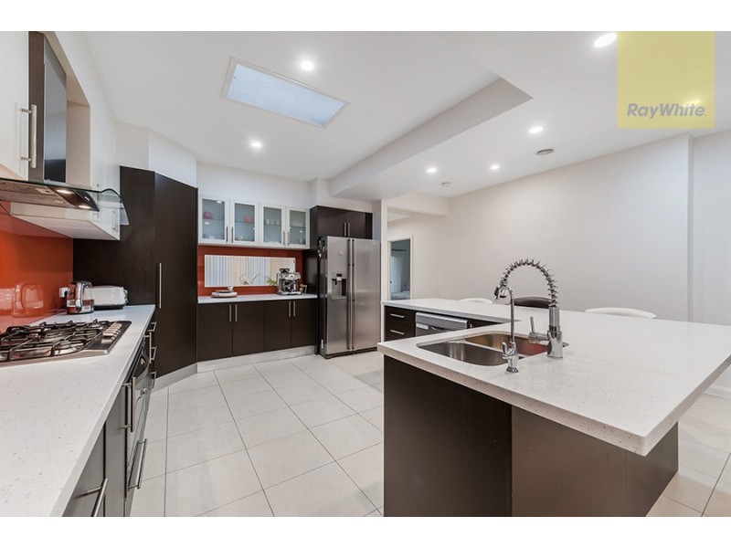 13 Elsternwick Way, Craigieburn VIC 3064