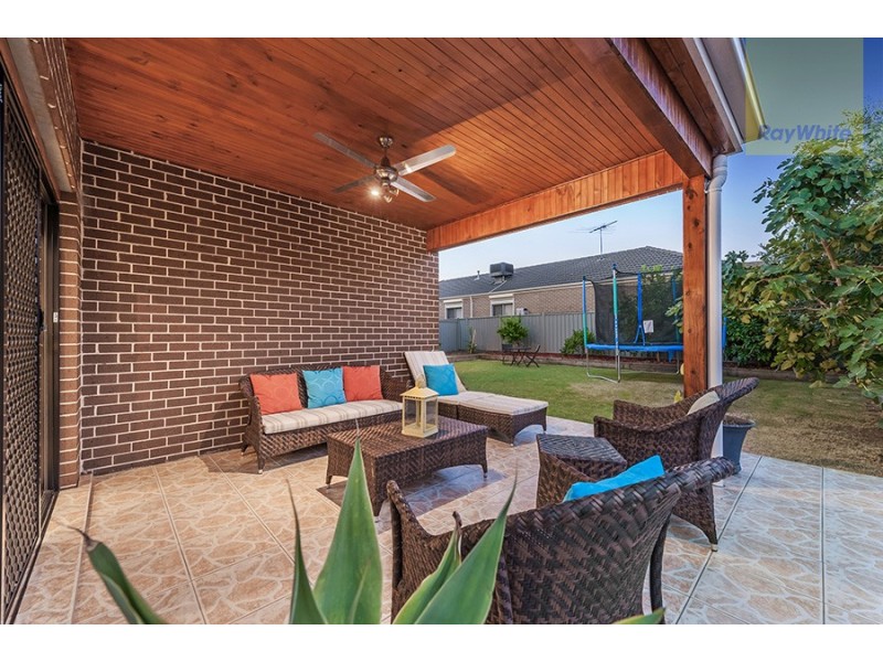 13 Elsternwick Way, Craigieburn VIC 3064