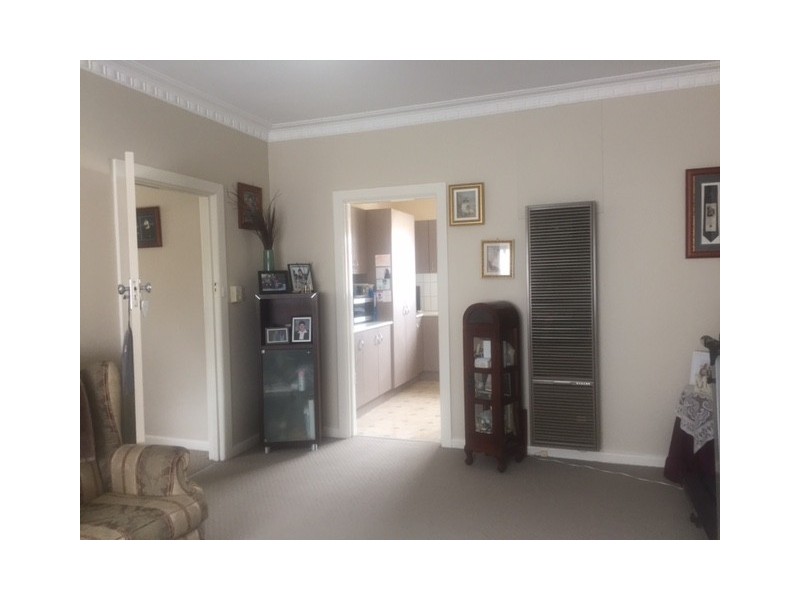 77 Isla Avenue, Glenroy VIC 3046