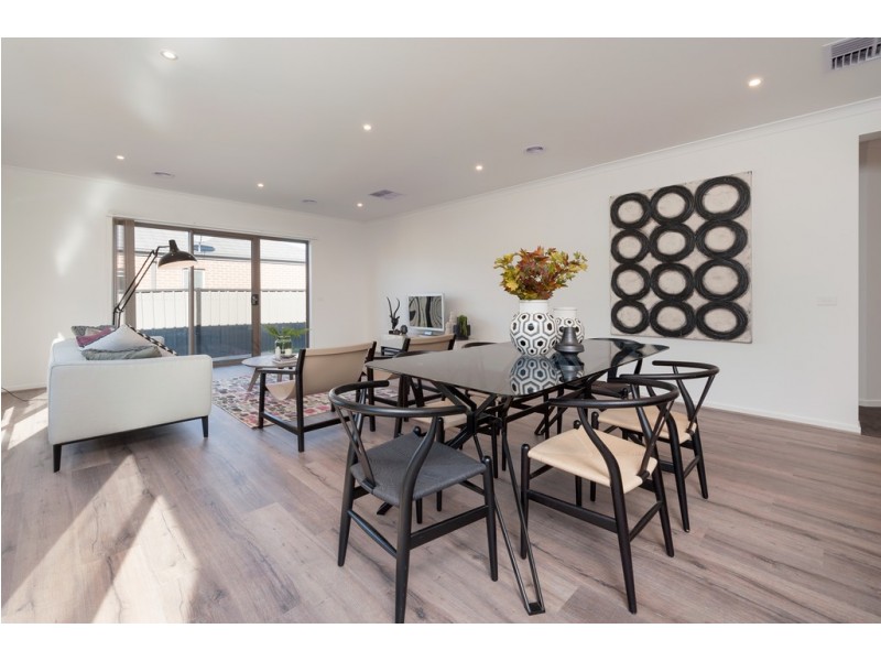 51 Peppertree Parade, Craigieburn VIC 3064