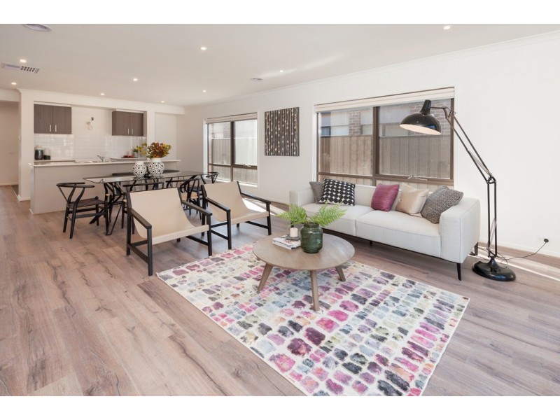 51 Peppertree Parade, Craigieburn VIC 3064