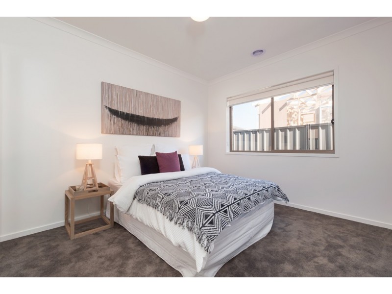 51 Peppertree Parade, Craigieburn VIC 3064