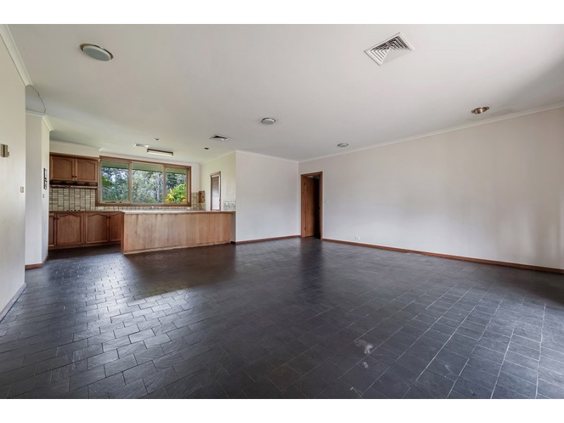 45 Parklands Crescent, Mickleham VIC 3064