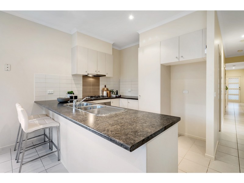 61 Mareeba Way, Craigieburn VIC 3064