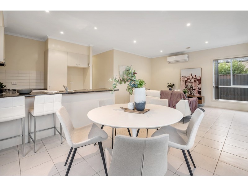 61 Mareeba Way, Craigieburn VIC 3064