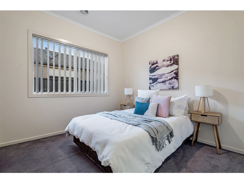 61 Mareeba Way, Craigieburn VIC 3064