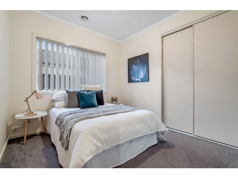 61 Mareeba Way, Craigieburn VIC 3064