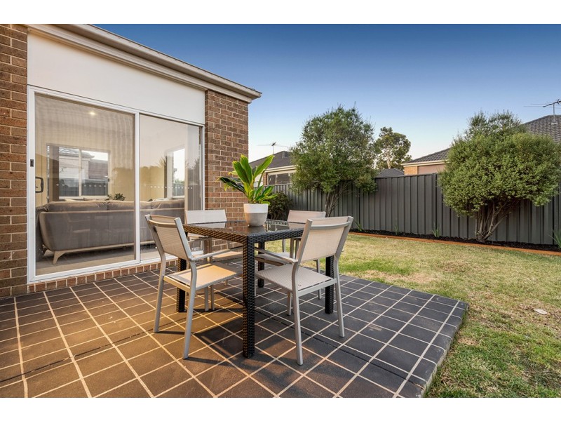 61 Mareeba Way, Craigieburn VIC 3064
