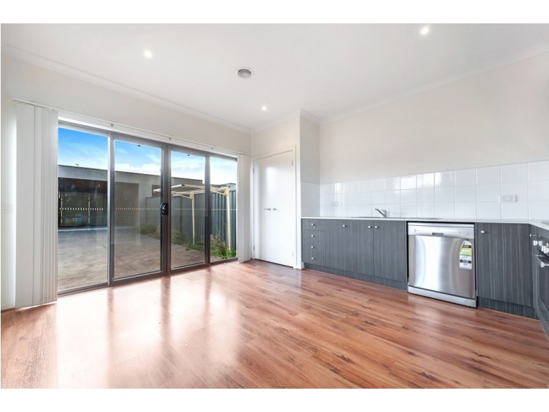 2 Andover Lane, Craigieburn VIC 3064
