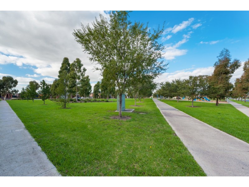 2 Andover Lane, Craigieburn VIC 3064