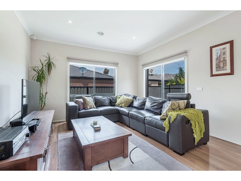 13 Moor Park Drive, Craigieburn VIC 3064