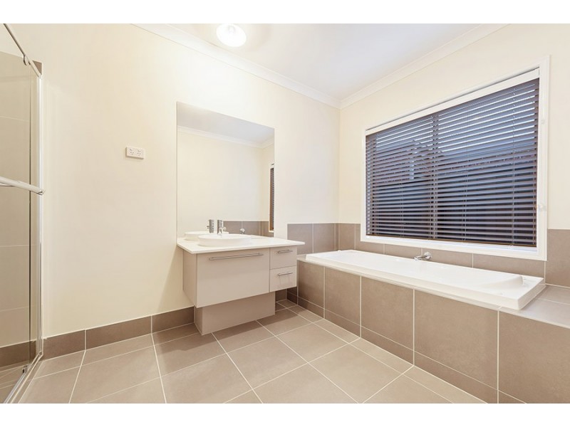 47 Millicent Drive, Craigieburn VIC 3064