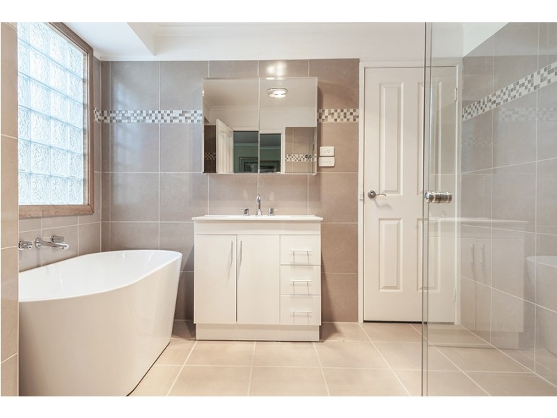 1 Ealing Close, Craigieburn VIC 3064