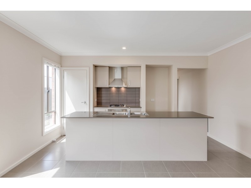 109 Frontier Avenue, Greenvale VIC 3059