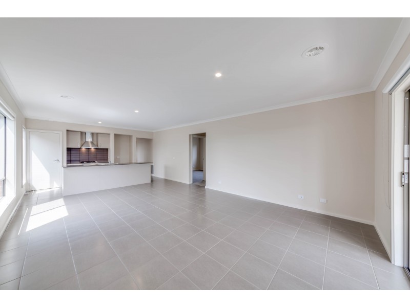 109 Frontier Avenue, Greenvale VIC 3059