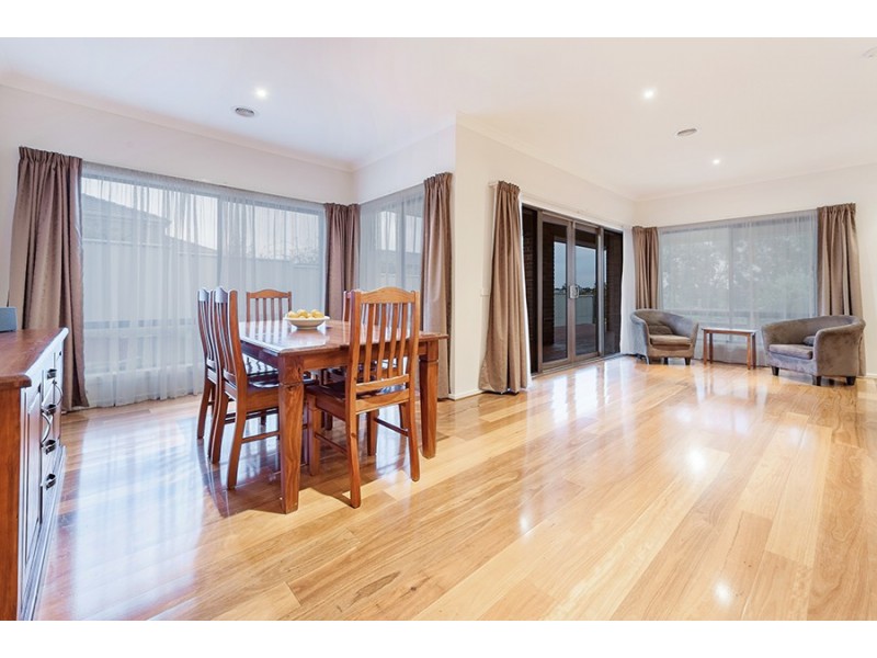 98 Golf View Drive, Craigieburn VIC 3064