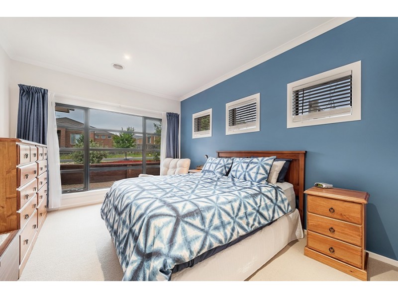 98 Golf View Drive, Craigieburn VIC 3064