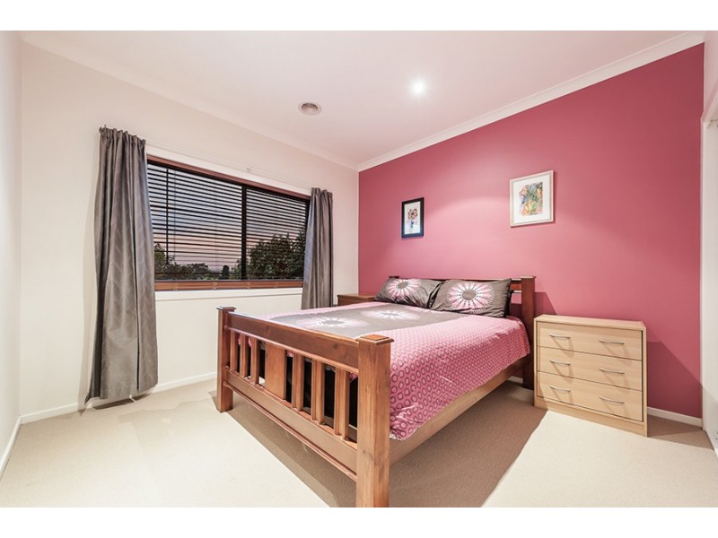 98 Golf View Drive, Craigieburn VIC 3064