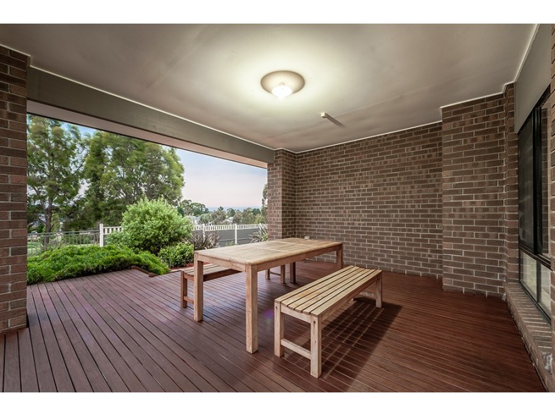 98 Golf View Drive, Craigieburn VIC 3064